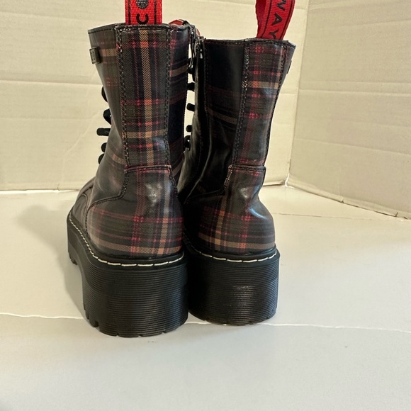 Cool Way Plaid Platform Combat Boots Size 8 - Picture 10 of 13